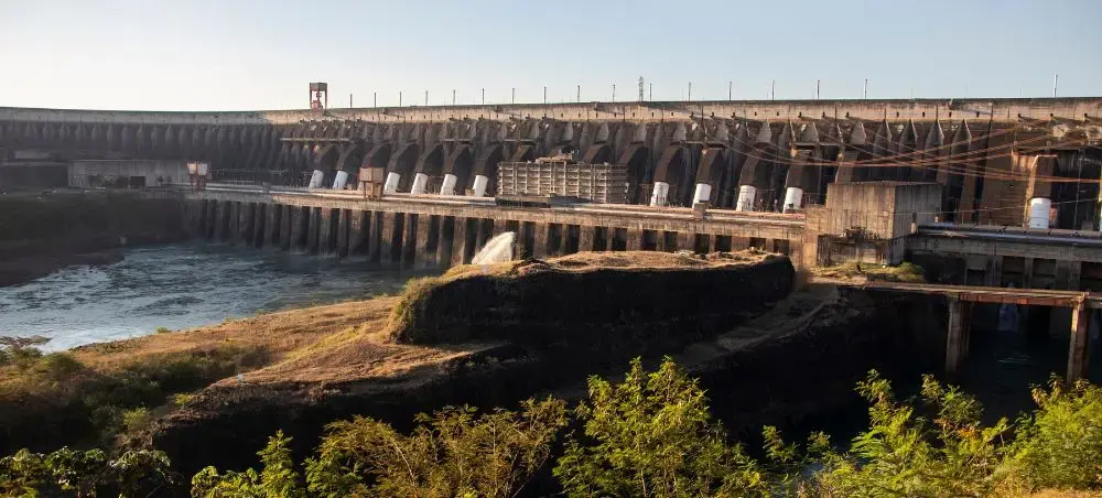 Itaipu Dam hydroelectric facility spanning the Paraná River near Ciudad del Este, Paraguay