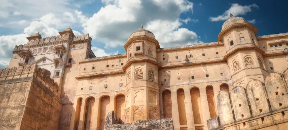 Amber Fort's majestic sandstone architecture showcasing Jaipur's royal heritage and Rajasthani craftsmanship