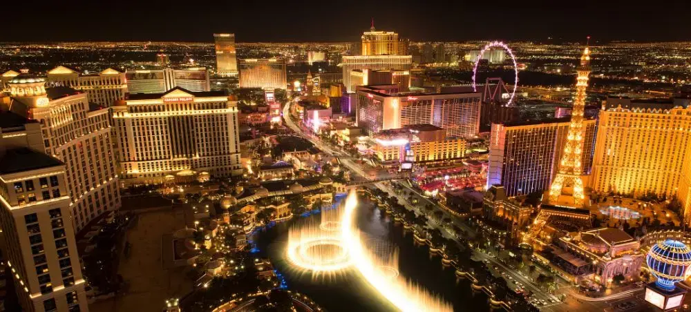 Local cuisine and dining scene in Las Vegas popular with private jet charter passengers
