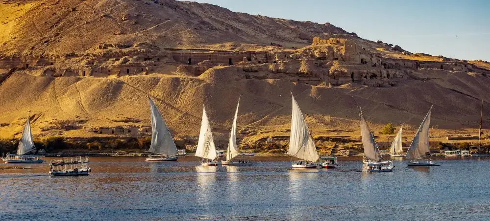 Local cuisine and dining scene in Luxor popular with private jet charter passengers