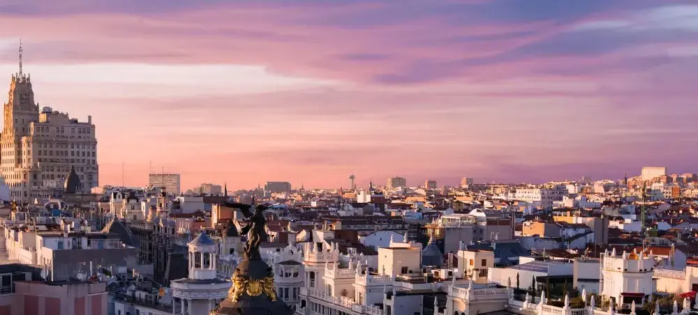 Local cuisine and dining scene in Madrid popular with private jet charter passengers