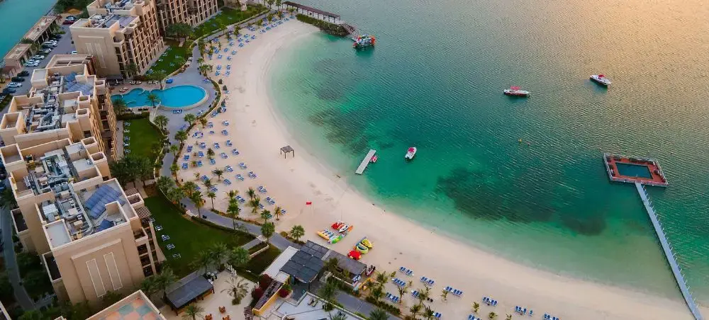 Local cuisine and dining scene in Ras Al Khaima popular with private jet charter passengers