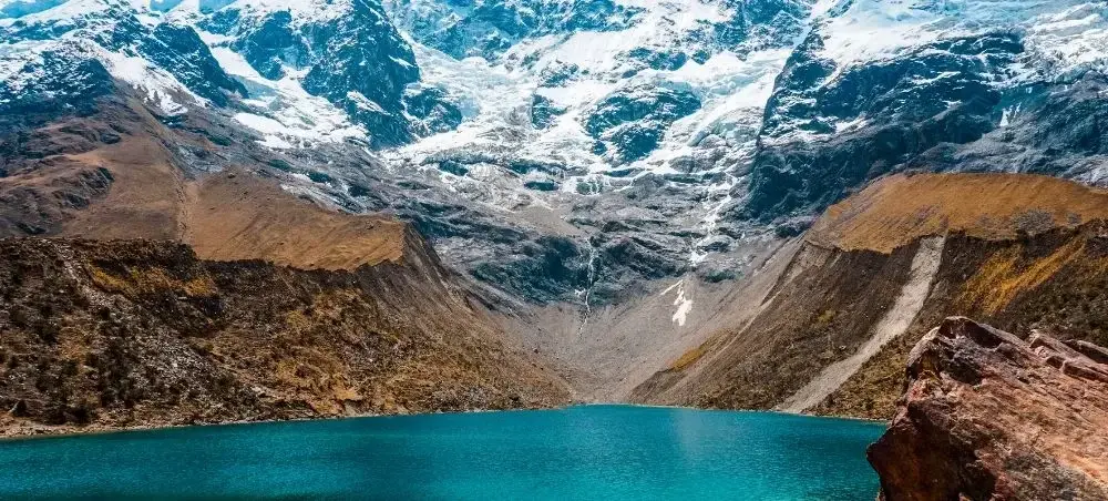 Tropical landscape and palm-lined streets of Cusco on a private jet charter trip