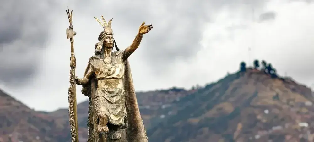 Waterfront promenade and landmark architecture in Cusco for private jet charter visitors