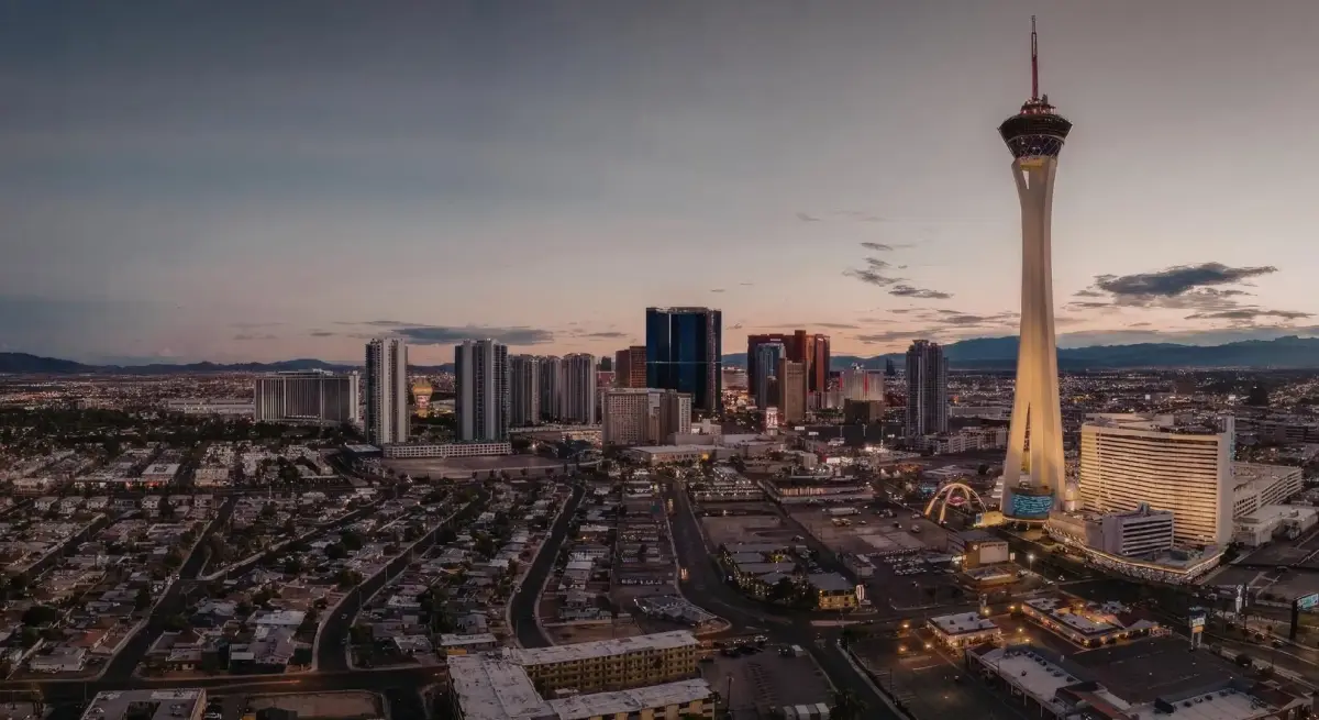 Private jet lounge and tarmac scene at departure for a las vegas grand prix 2026 charter
